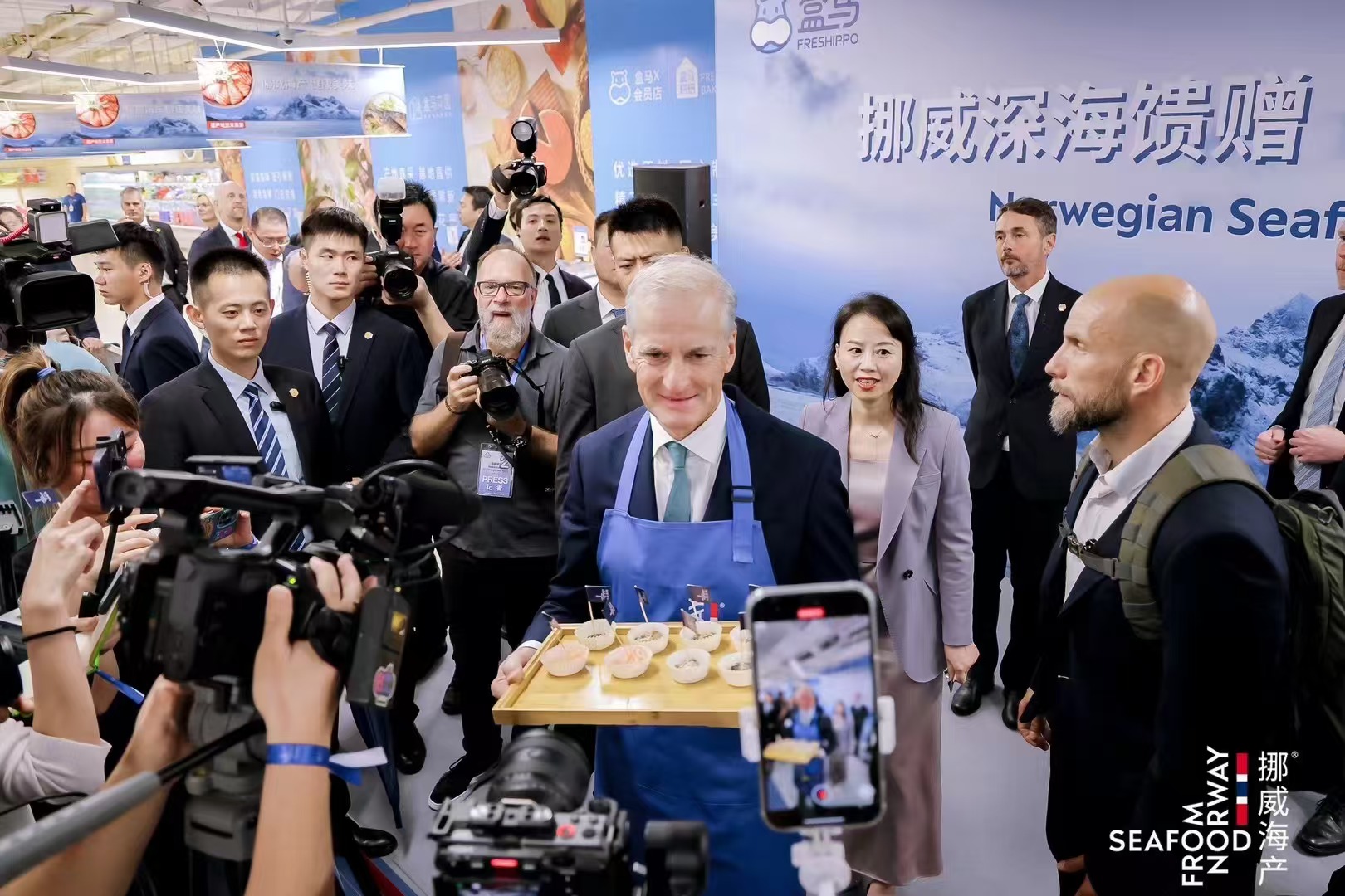 挪威首相參訪盒馬門店